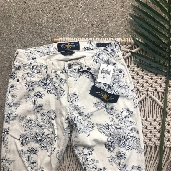 New Lucky Brand Paisley Printed Skinny Jeans Size 26 - Picture 4 of 7